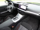 BMW 320 d xDrive Touring M Sport Head Up adapt. LED Panoramadach