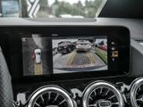 MERCEDES-BENZ EQA 300 4M , AMG DISTR PANO SPUR STANDH AHK SHZ