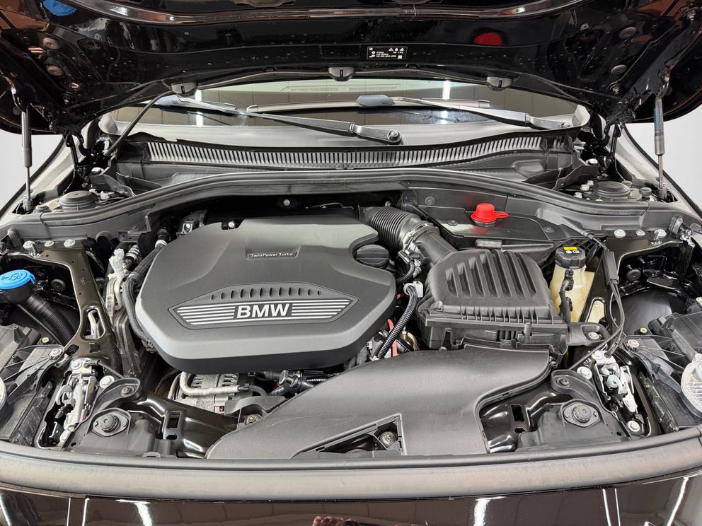 BMW 116 d Modell Advantage SHZ+LED+PDC+HUD+Navi
