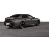 BMW M760e xDrive Limousine