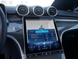 MERCEDES-BENZ C 220 T d // AMG SPUR AHK DISTR KAMERA PDC SHZ
