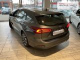 FORD Focus Turnier Titanium ACC LED Rückfahrkam. Winterpaket