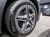 MERCEDES-BENZ GLA 200 d // AMG Navi LED Distr Spur PDC AHK