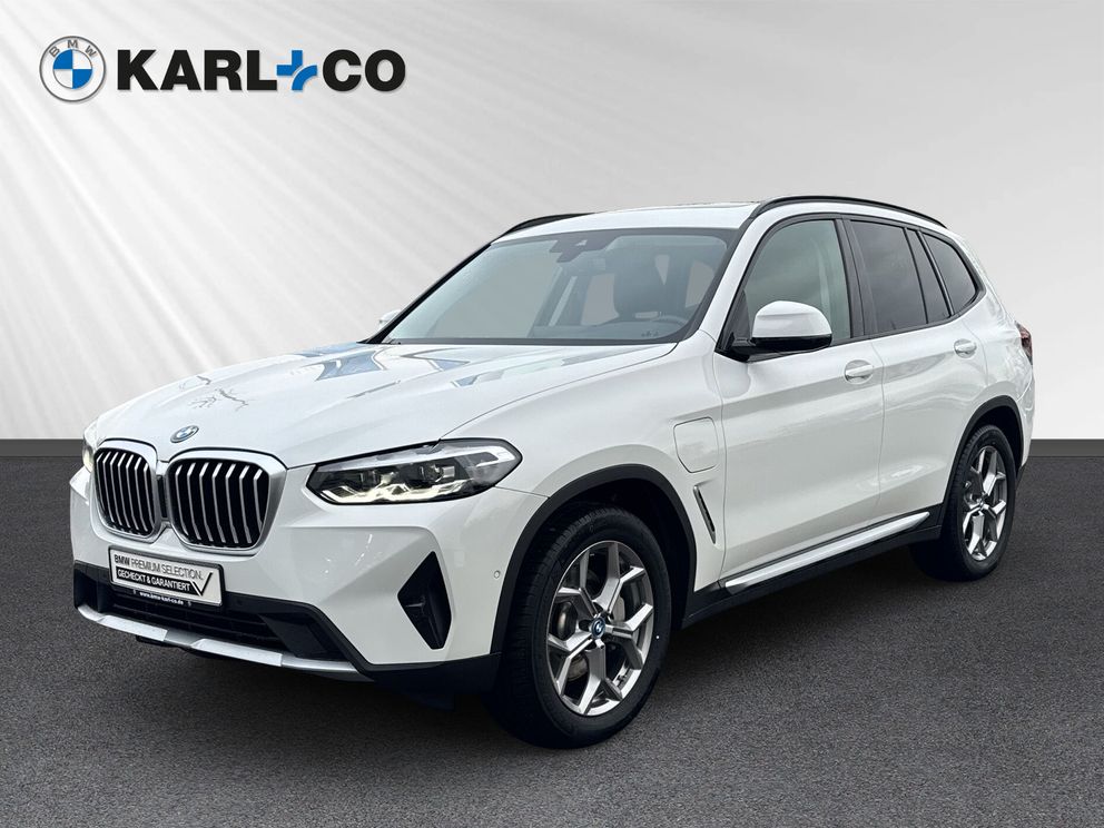 BMW X3 xDrive30e LED HiFi Sportsitze Panoramadach
