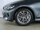 BMW 330 d SportLine AHK HeadUP ACC Lordosen HIFI
