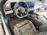 BMW 520 d xDrive Touring M Sportpaket Navi AHK Driv. Assistant Plus