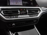 BMW 320 dSportline+Panorama+Navi+DAB+HUD+RFK+Leder