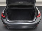 BMW 320i Advantage
