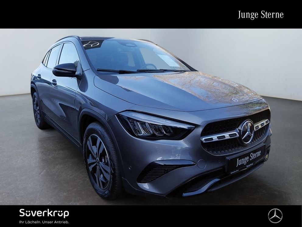 MERCEDES-BENZ GLA 180 , NIGHT PROGRESSIVE KAMERA SPUR PDC SHZ