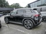 MERCEDES-BENZ GLA 200 PROGRESSIVE SPUR 360 PDC SHZ