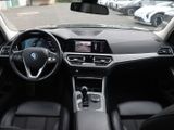 BMW 330e Touring AHK Head-Up