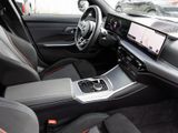 BMW 320 d Touring xDrive+M Sport+Park-Assistent+HUD+AHK-klappbar+Panorama+Navi+Digitales Cockpit