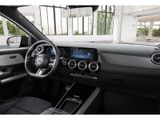 MERCEDES-BENZ GLA 200 AMG NIGHT SPUR DISTR PANO AHK 360 PDC