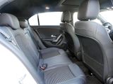 MERCEDES-BENZ A 180 d  PREMIUM PROGRESSIVE DISTR KAMERA PANO