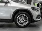 MERCEDES-BENZ GLA 180 d // PROGRESSIVE AHK KAMERA SPUR PDC SHZ
