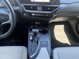 LEXUS UX 250h*F-SPORT-D*1.HD*NAVI*SHZ*CARPLAY*PDC*