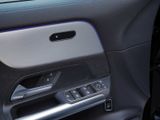 MERCEDES-BENZ GLA 200 d AMG NIGHT 360 AHK DISTR KAMERA SPUR