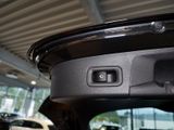 MERCEDES-BENZ GLA 220 d AMG MEMO 360 AHK DISTR KAMERA PANO PDC