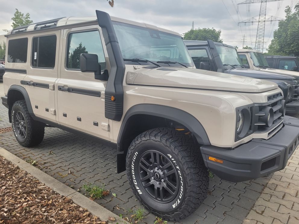 INEOS Grenadier Station Wagon Trialmaster X AHK Safari