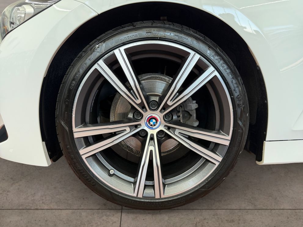 BMW 318 i Touring M Sport Temp+SHZ+PDC+Shadow-Line