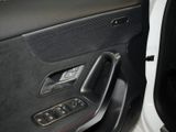 MERCEDES-BENZ A 200 AMG NIGHT MULTI AHK DISTR KAMERA SPUR PDC