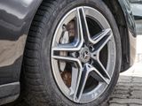 MERCEDES-BENZ E 300 T de BURM AVANTGARDE AMG DISTR PANO SPUR