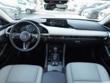 MAZDA 3 Fastback Exclusive-Line   BOSE+RFK+PDC+NAVI