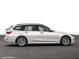 BMW 330i xDrive Touring