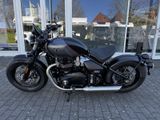 TRIUMPH Bonneville Bobber MY26 Kurven-ABS