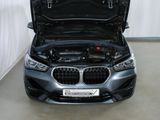 BMW X1 18 i Sport Line Navi Leder LED Rückfahrkam. El. Heckklappe PDCv+h