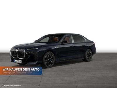 BMW M760e xDrive Limousine