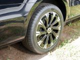 MERCEDES-BENZ V 220 AVANTGARDE WINTER BURMESTER 360° AHK 2,5T 6SITZER