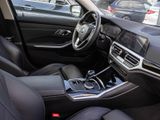 BMW 320 d+AHK+Navi+WLAN+DAB+LED+RFK+Leder+SHZ+PDCv+h