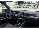 MERCEDES-BENZ EQB 300 4M , AMG NIGHT 360 AHK DISTR KAMERA PANO