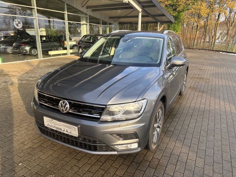 VW Tiguan Comfortline Navi/Klima/AHK/PDC/ACC