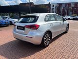 MERCEDES-BENZ A 180 d KAMERA PANO SPUR PDC SHD SHZ