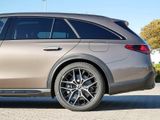 MERCEDES-BENZ E 300 de 4MATIC T-Modell All-Terrain mit EQ Hybrid Technologie