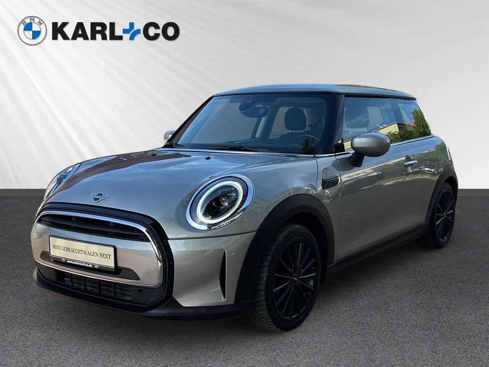 MINI Cooper Essential Trim LED Driving.Ass PDC hi. DAB