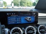 MERCEDES-BENZ GLB 180 , PROGRESSIVE AHK DISTR KAMERA PANO SPUR
