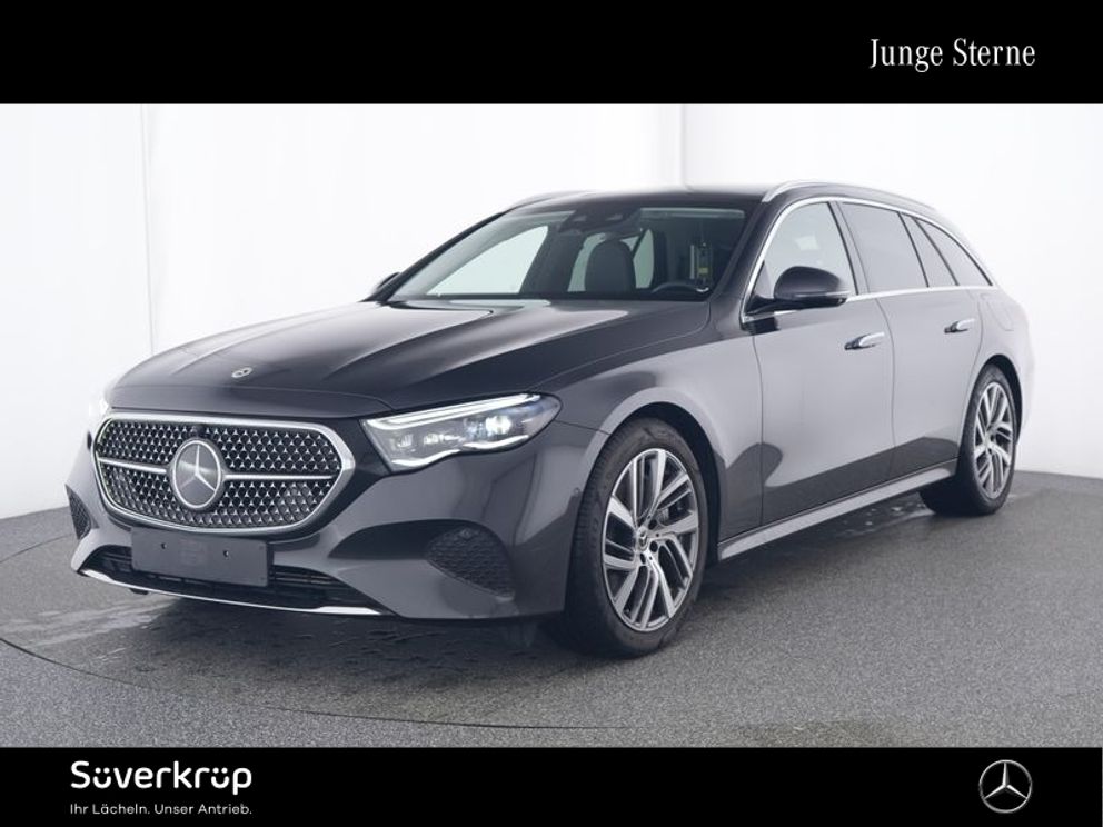 MERCEDES-BENZ E 300 T de , AVANTGARDE MEMO 360 AHK DISTR PANO