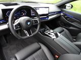 BMW 520 d xDrive Touring M Sport Standheizung AHK Innenraumkamera