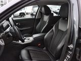 BMW 330e Touring AHK Head-Up