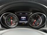 MERCEDES-BENZ GLA 180  PDC SHZ