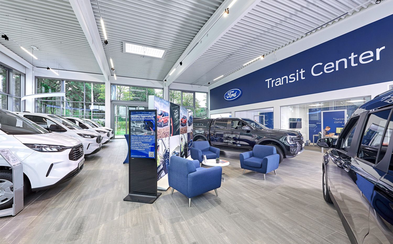 Showroom Ford Transit Center Hohenwestedt