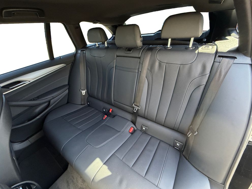 BMW 530 e Touring SHZ+AHK+AppleCarplay+Temp DW 0,5%