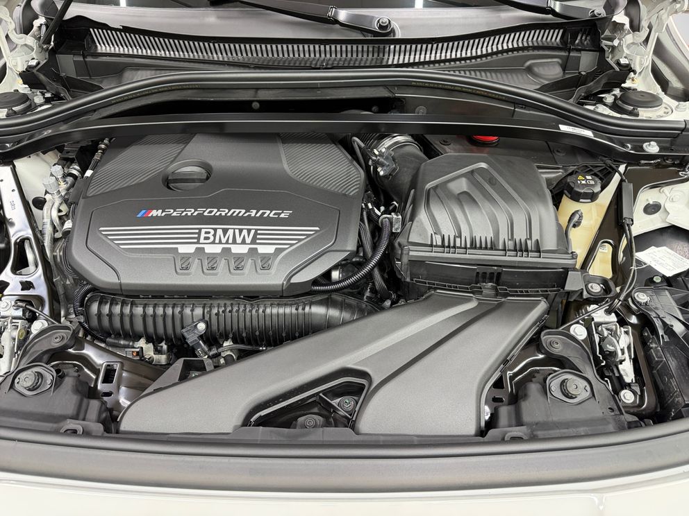 BMW M135 i xDrive M Sport LED+SHZ+Navi+Shadow-Line