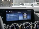 MERCEDES-BENZ GLA 200 d AMG NIGHT SPUR PANO AHK KAMERA PDC