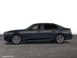 BMW M760e xDrive Limousine