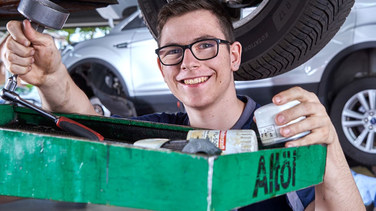 Ausbildung Kfz-Mechatroniker