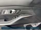 BMW 330d xDrive Touring AHK+Navi+Kamera+Laser+SHZ+BT